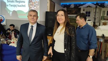 „Z tradycją i ze smakiem” w Ostrówku. Stoiska odwiedziły dziesiątki mieszkańców regionu